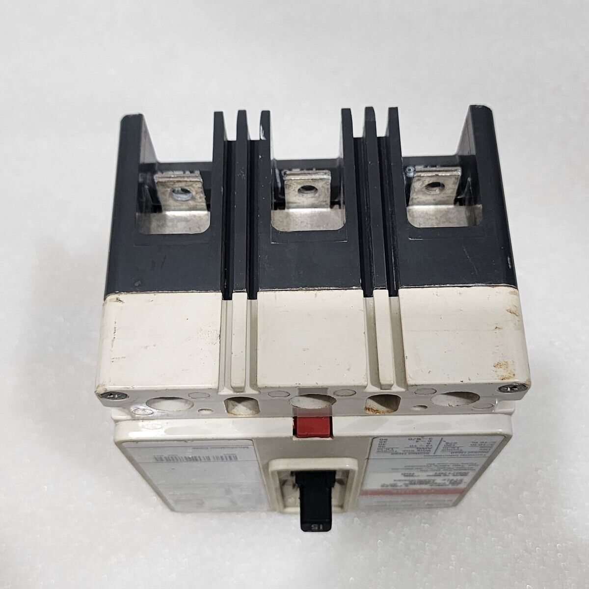 EATON CUTLER HAMMER FD3015 3-POLE CIRCUIT BREAKER 15A