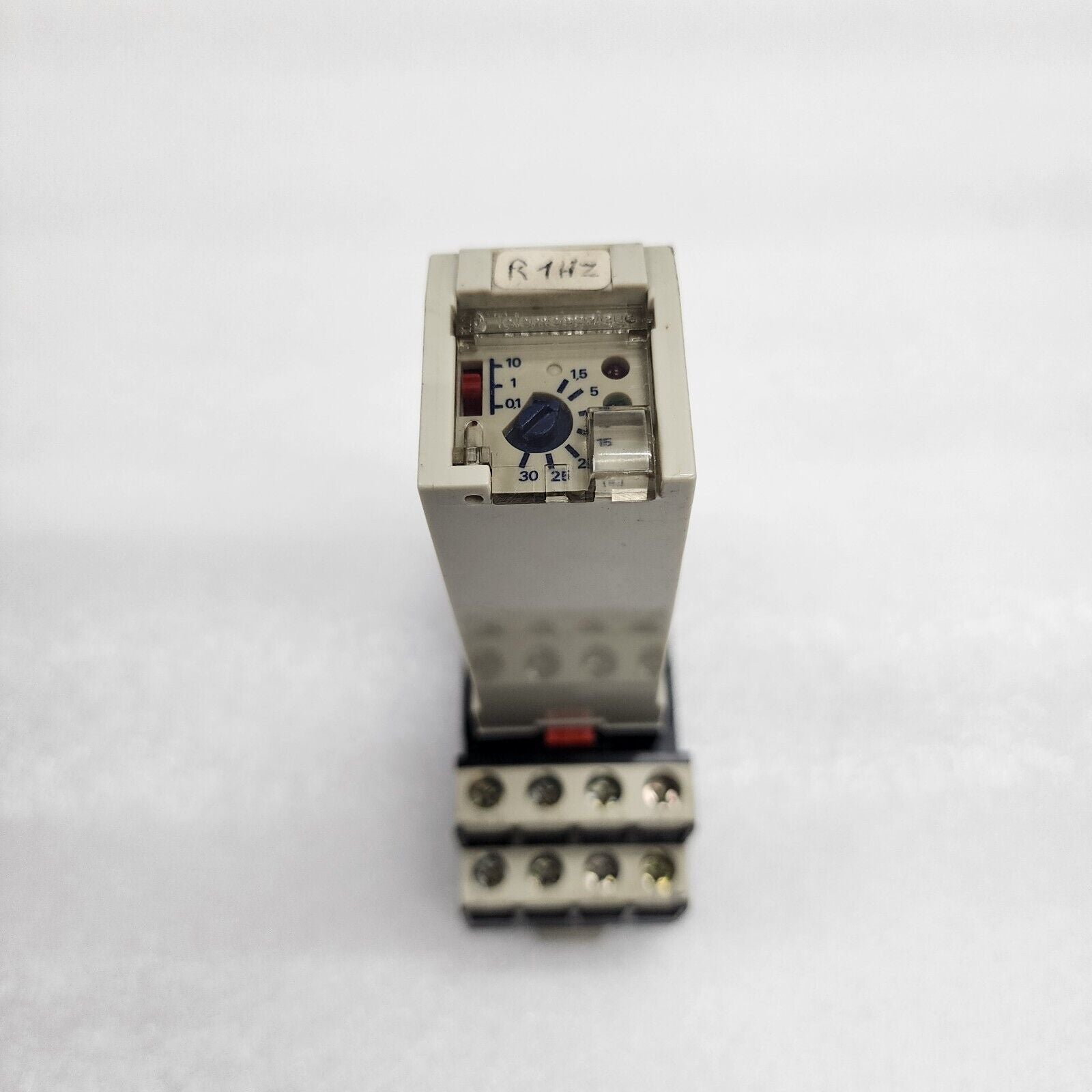 TELEMECANIQUE RHT418B ON DELAY TIMING RELAY WITH SUPPRESSOR