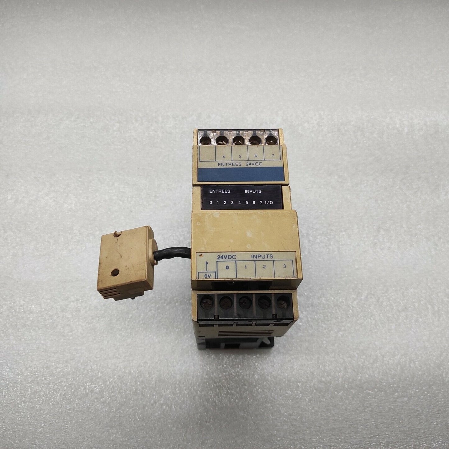 SE TSX DEF 812 INPUT MODULE TSXDEF812