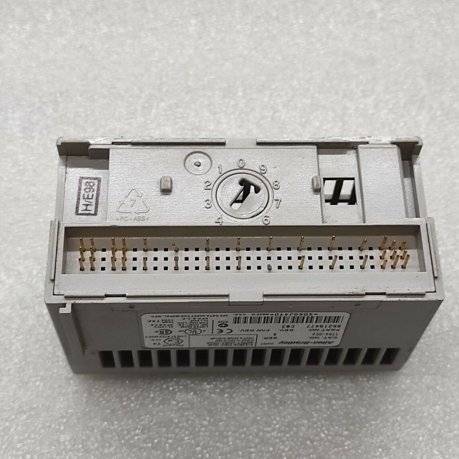ALLEN BRADLEY CAT 1794-OE4 SERIES B 96219477