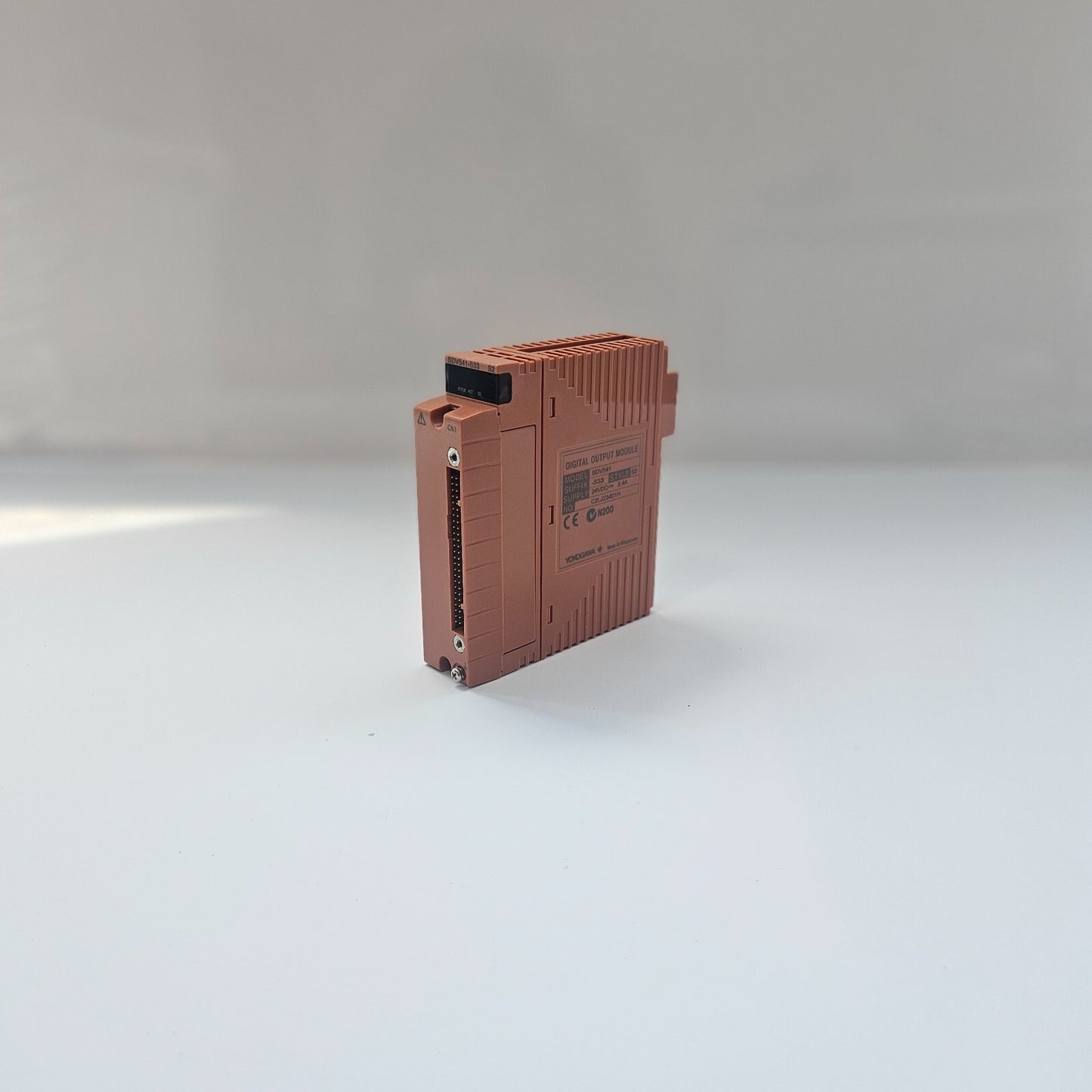 YOKOGAWA SDV541-S33 S2 DIGITAL OUTPUT MODULE