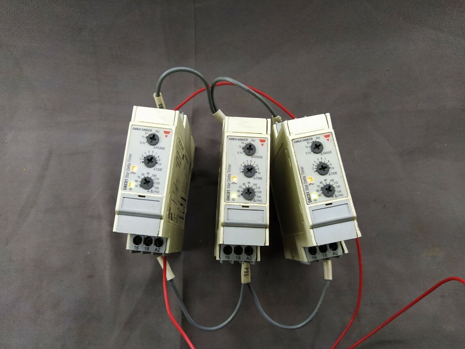 Carlo Gavazzi DAC01 Star Delta Timer DAC01CM40 380-415 VAC BODY BEND 