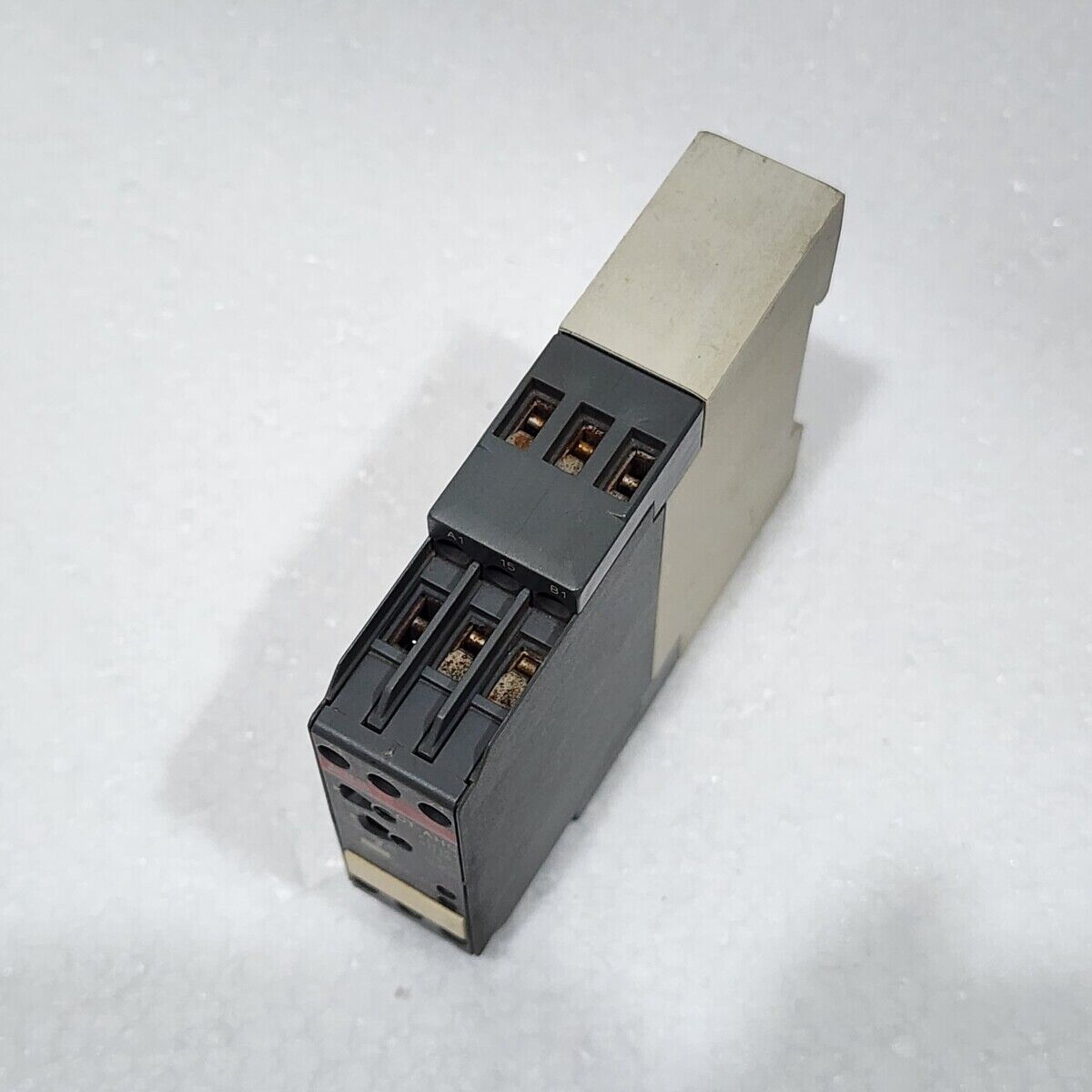 ABB CT-AHS OFF DELAY WITH AUXILIARY SUPPLY TIME RELAY 1SVR430113R0100