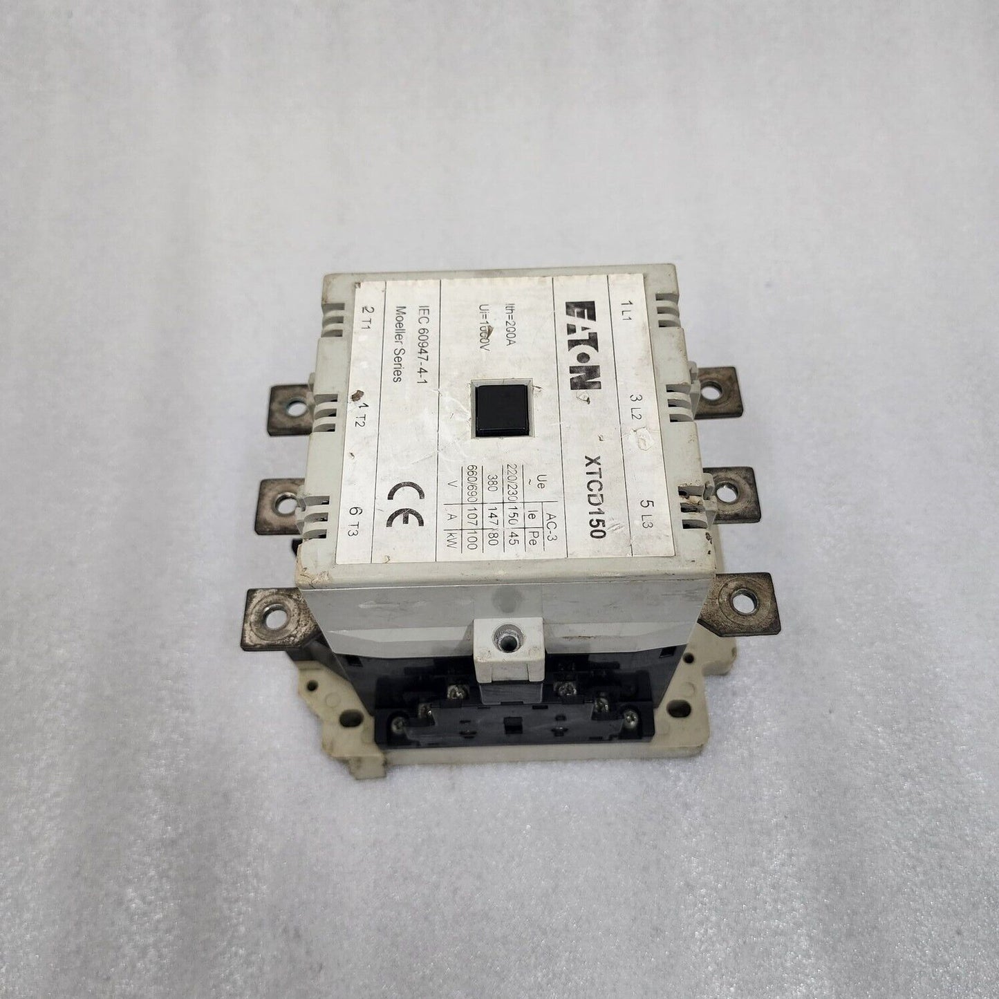 EATON XTCD150 3-POLE CIRCUIT BREAKER 200A 220V