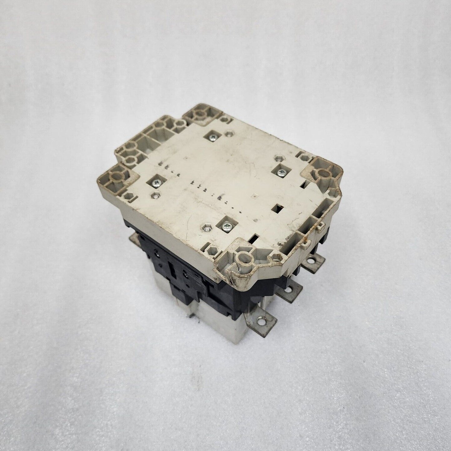 EATON XTCD150 3-POLE CIRCUIT BREAKER 200A 220V