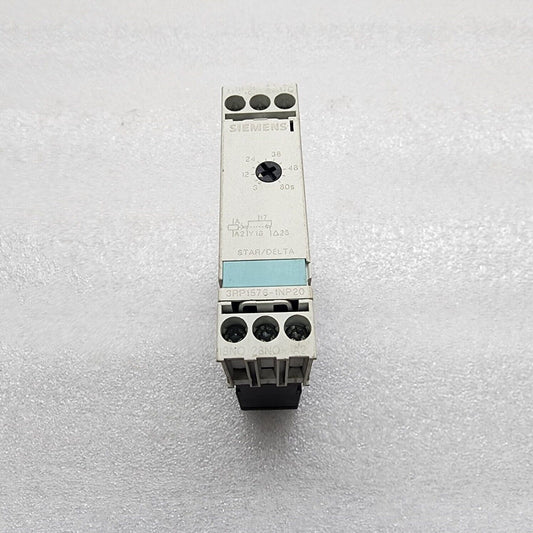 SIEMENS 3RP1576-1NP20 STAR DELTA TIMER 230-400V