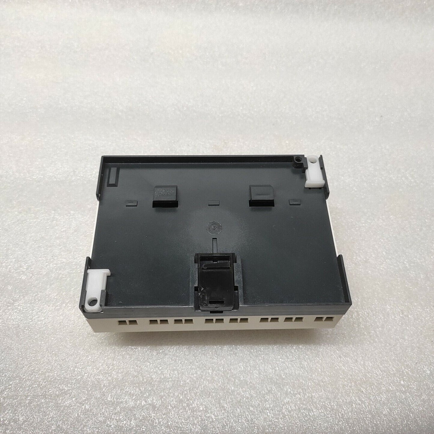 SE SR2-B201FU SMART RELAY ZELIO-054960 100-240VAC