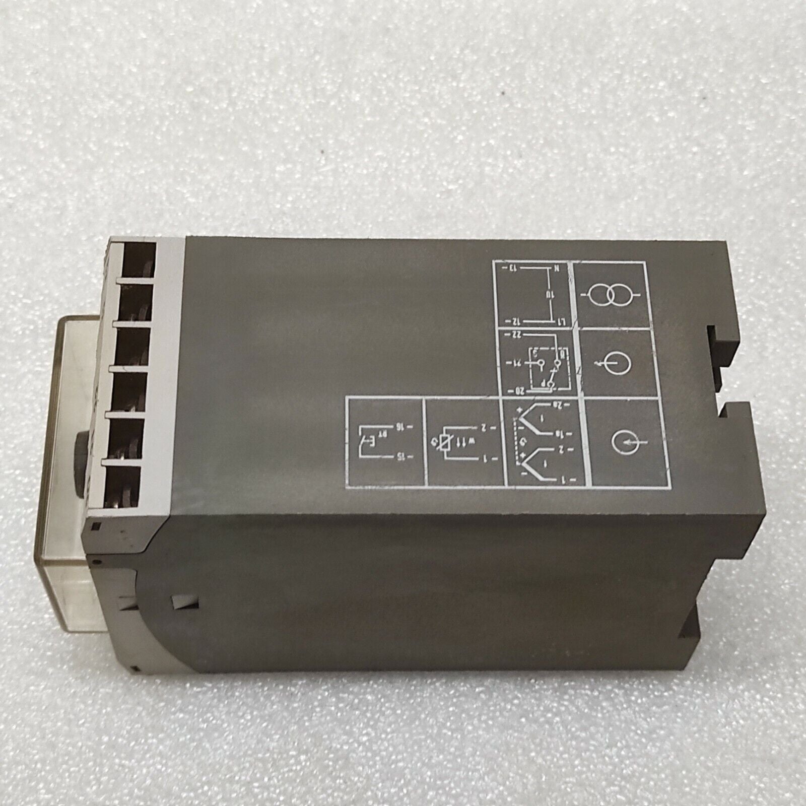 JUMO STBOW-54/10 TEMPERATURE LIMITER STB 732 86 97001998 220VAC