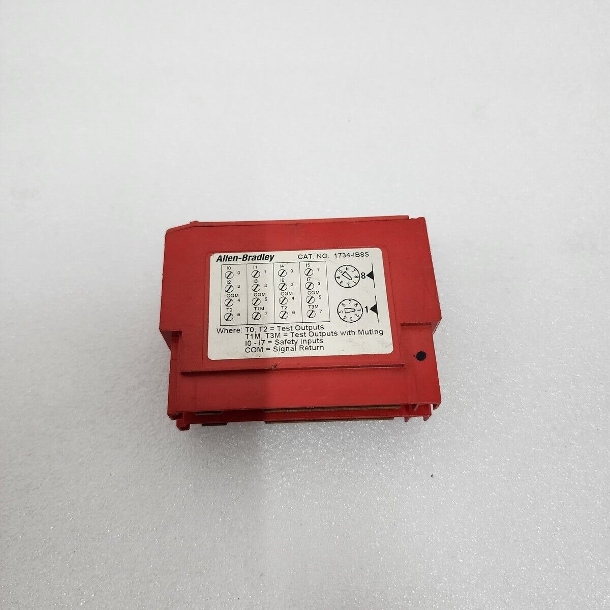 ALLEN BRADLEY CAT 1734-IB8S 8-POINTS SAFETY DC INPUT MODULE 19904 SER A