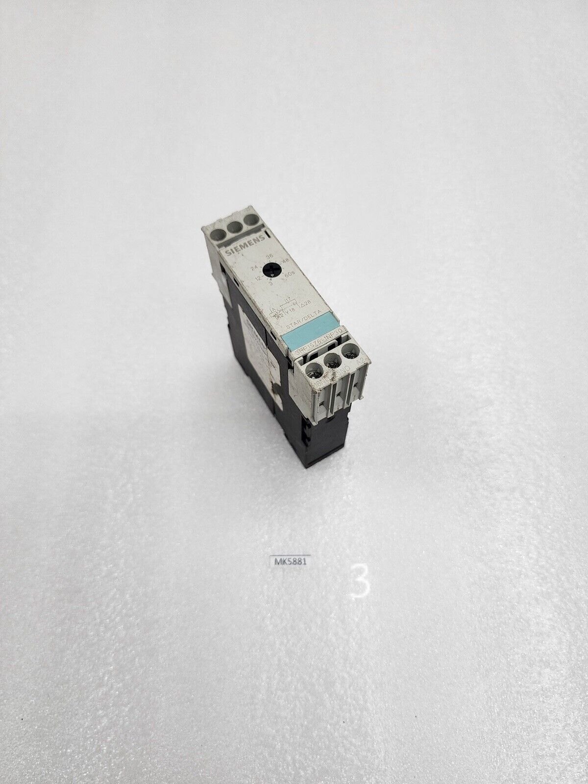 SIEMENS 3RP1576-1NP30 STAR DELTA TIMER 3-60S