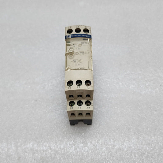 RE7CV11BU ASYMMETRICAL FLASHING RELAY 110-240VAC/24VAC-DC/42-48VAC