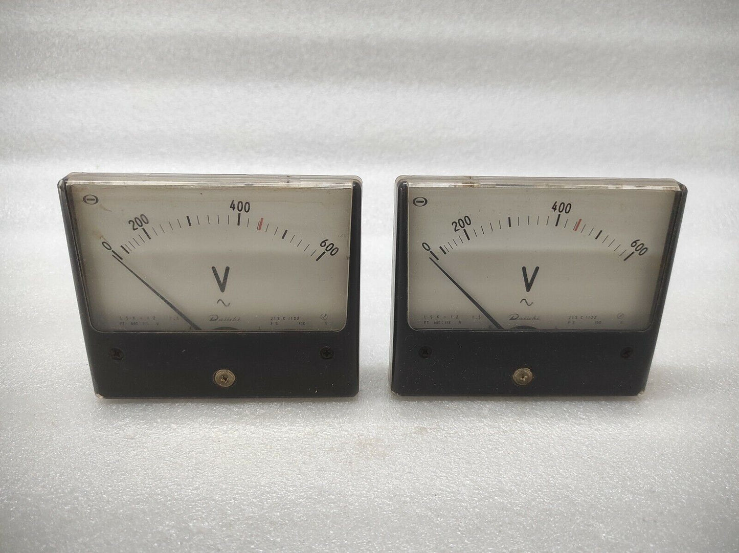 DAIICHI LSK-12 VOLTMETER PT 460/115V