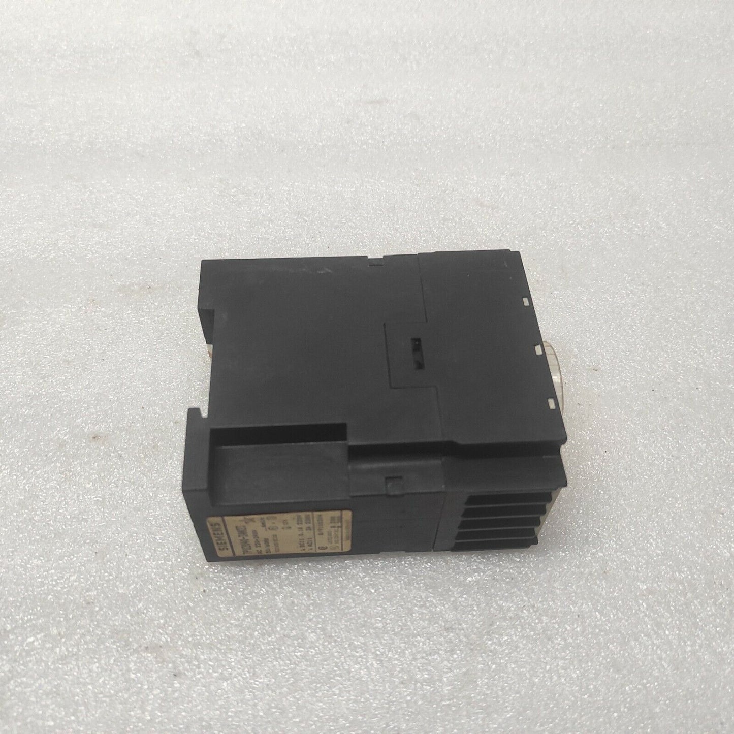 SIEMENS 7PU2040-3AN23 TIME DELAY RELAY 220-240V 0-6MIN