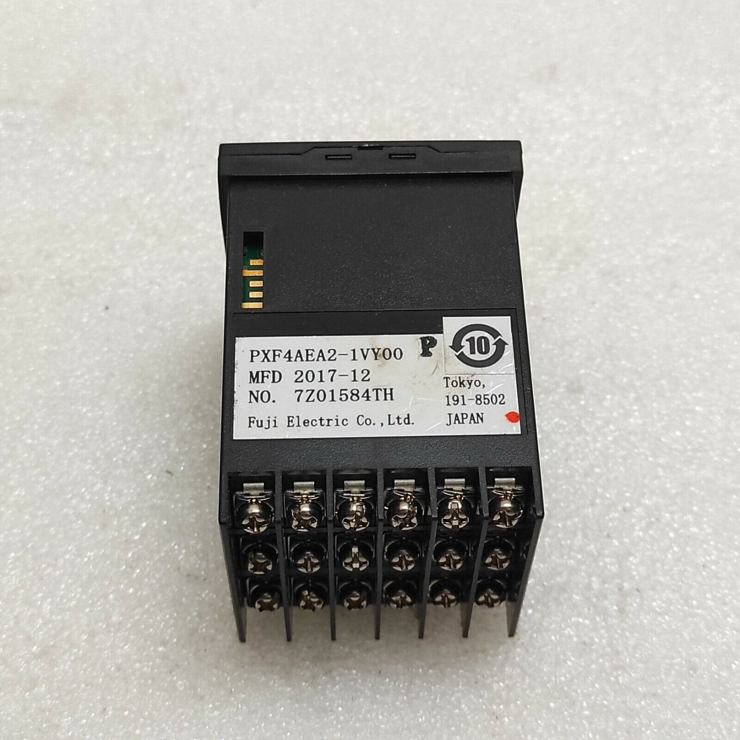 FUJI ELECTRIC PXF4 TEMPERATURE CONTROLLER PXF4AEA2-1VY00-P 100-240V 48X48MM