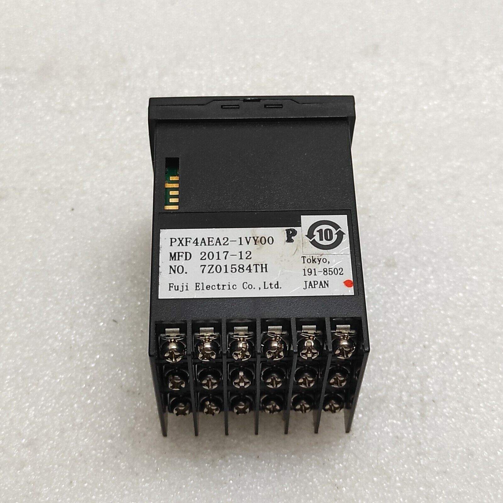 FUJI ELECTRIC PXF4 TEMPERATURE CONTROLLER PXF4AEA2-1VY00-P 100-240V 48X48MM