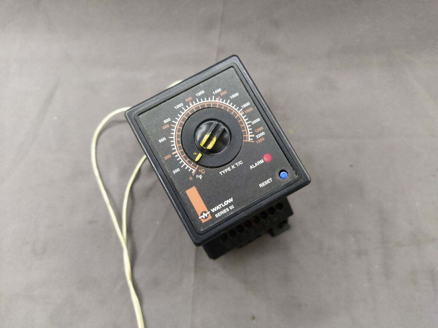 Watlow 92B3-1DK1-0000 Series 92 TYPE K T/C 240 VAC Temperature Controller