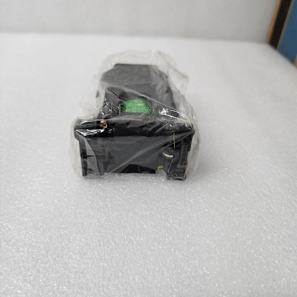 FUJI ELECTRIC SRC50-2U/X (4A2B) MAGNETIC CONTACTOR COIL VOLTAGE 100-110V