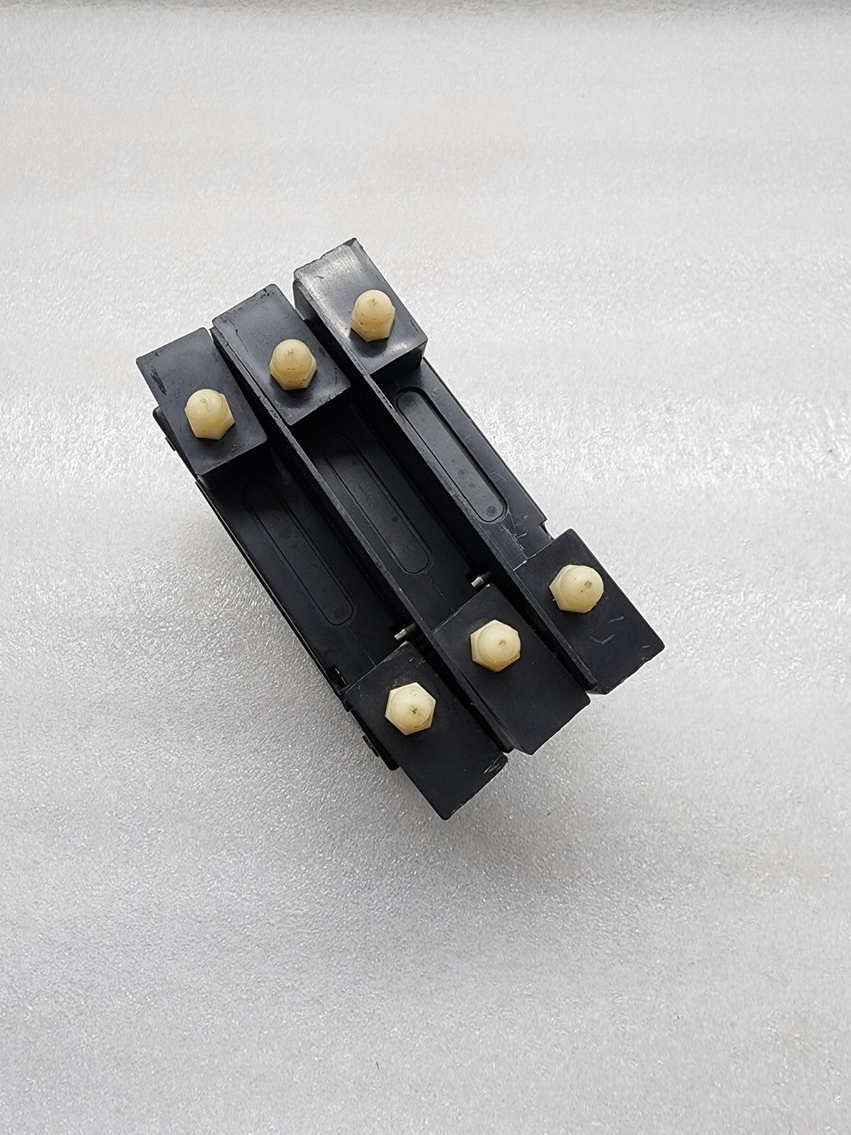 UND LAB INC LR26229 3-POLE CIRCUIT BREAKER 80A