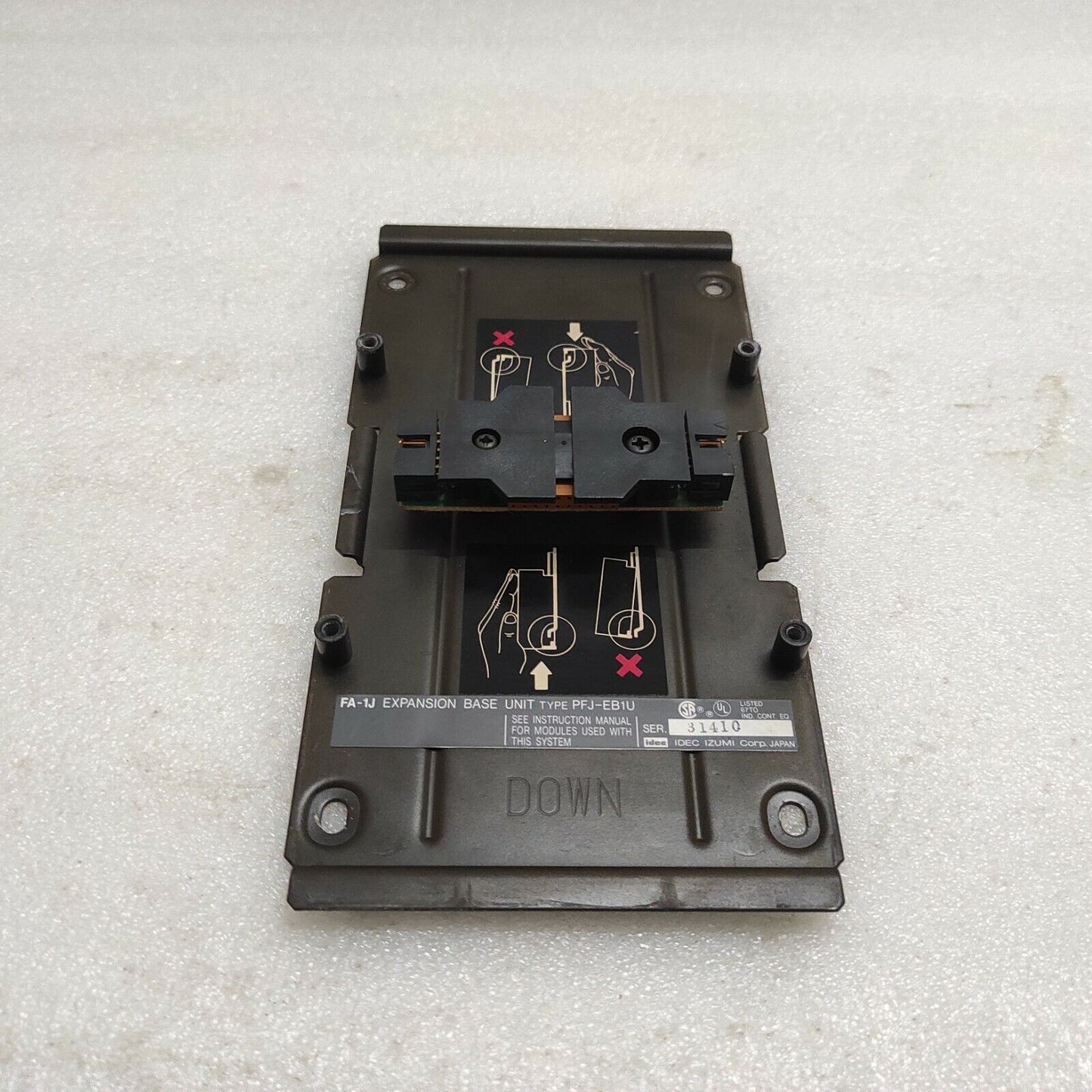 IDEC PFJ-EB1U EXPANSION BASE UNIT 