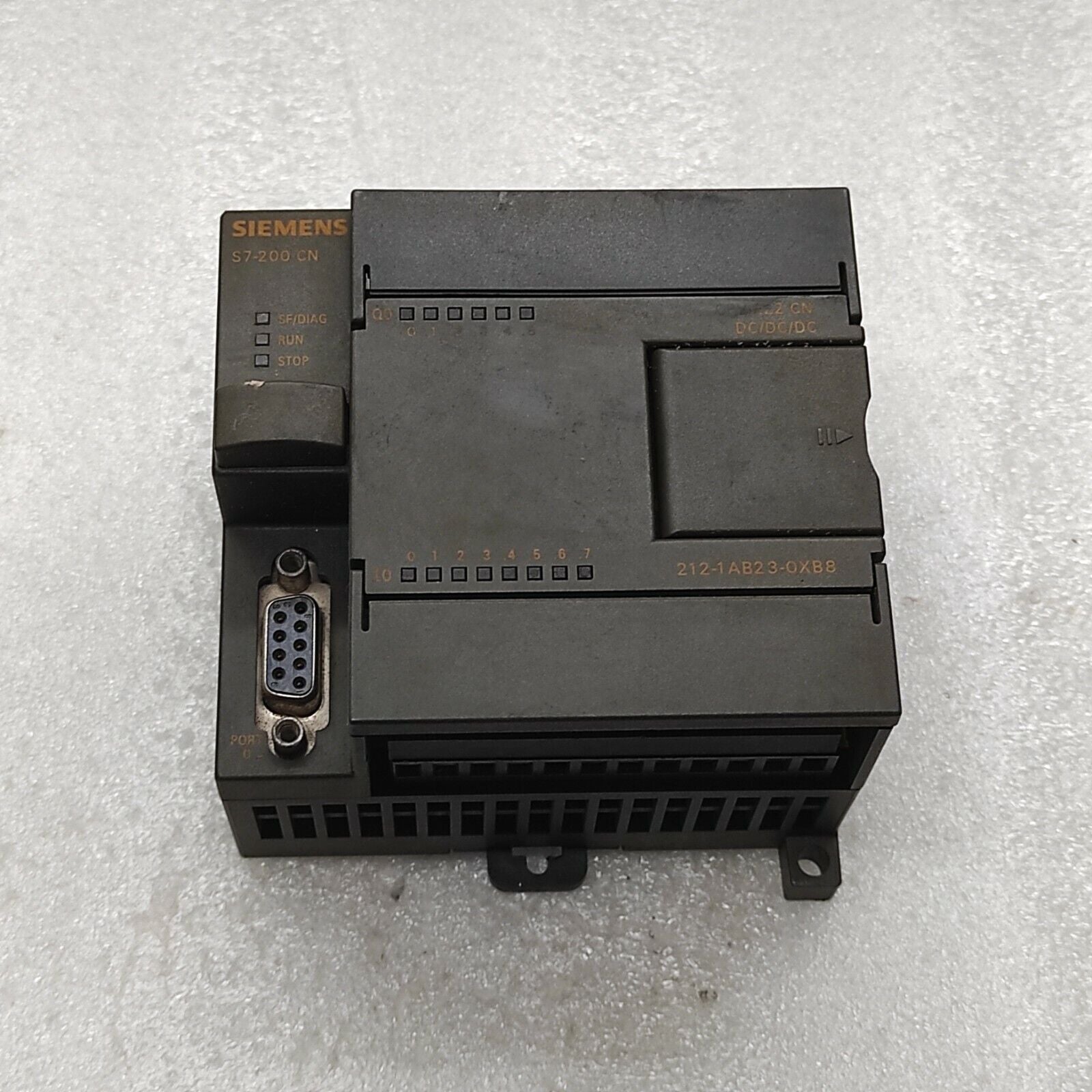 SIEMENS 6ES7 212-1AB23-0XB8 CPU 222 CN DC/DC/DC 21-28VDC