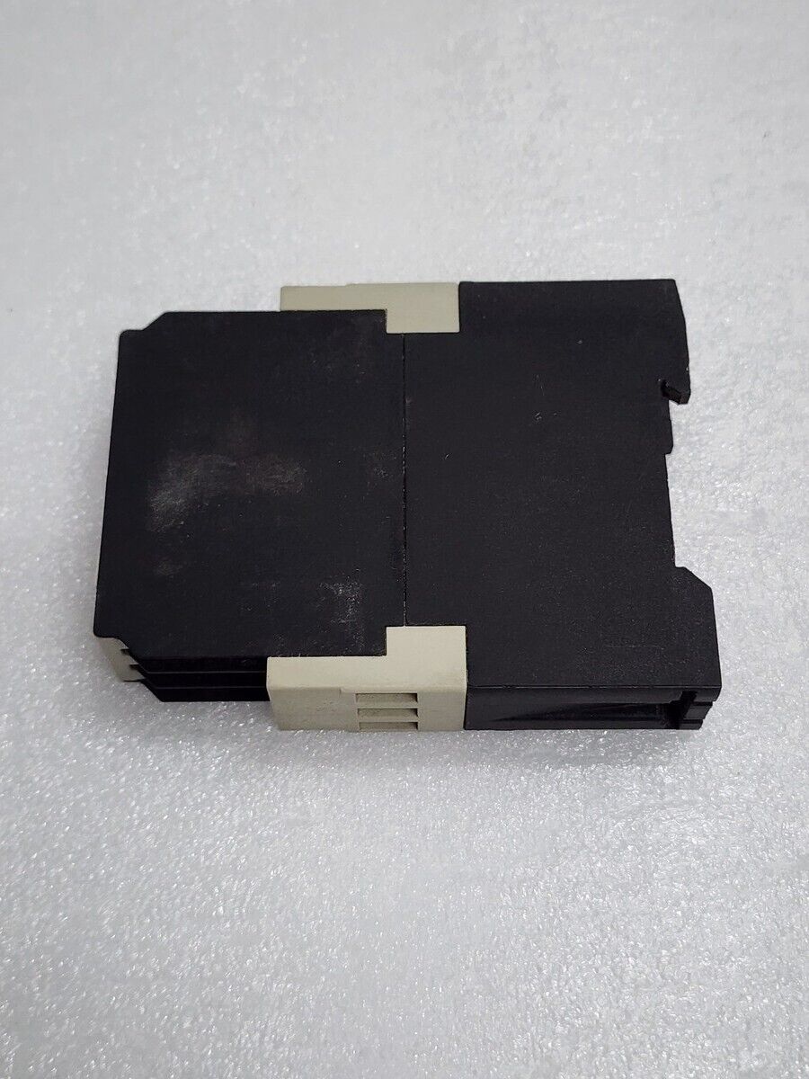 ENTRELEC SCHIELE ERS TIMETRON ON DELAY TIMER 2.430.103.02 110-240VAC / 24V AC-DC