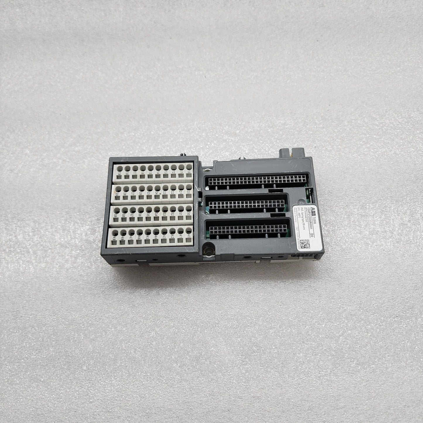 ABB TU516 I/O TERMINAL UNIT 1SAP212000R0001