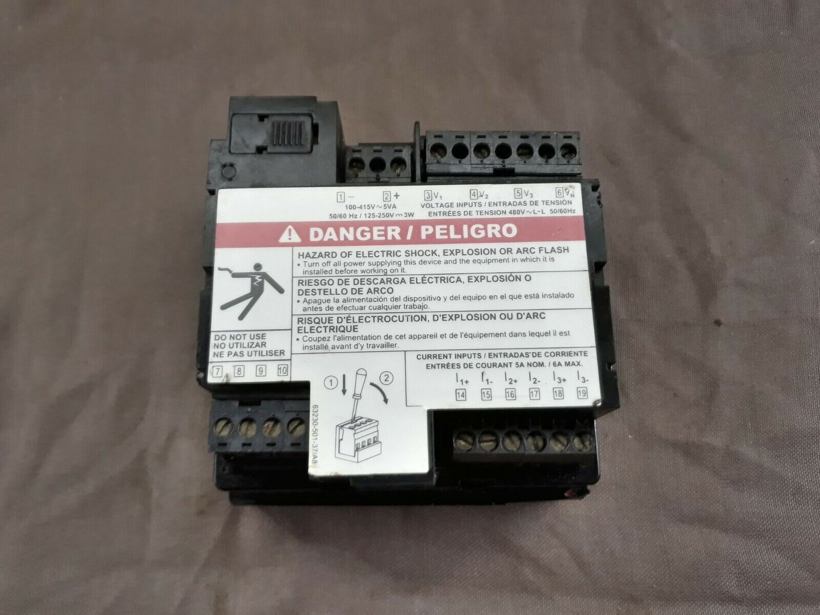 SE PM 700 Power Logic PM700MG CA