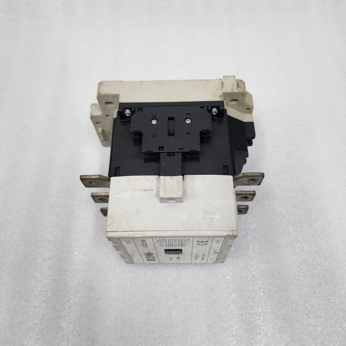 EATON XTCD150 3-POLE CIRCUIT BREAKER 200A 220V