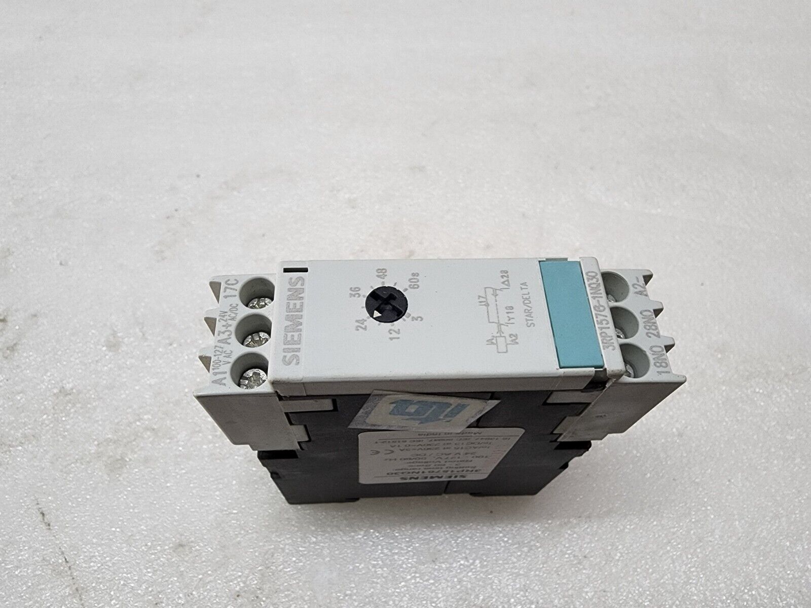 SIEMENS 3RP1576-1NQ30 STAR DELTA TIMER 3-60SEC 100-127VAC/24VAC-DC