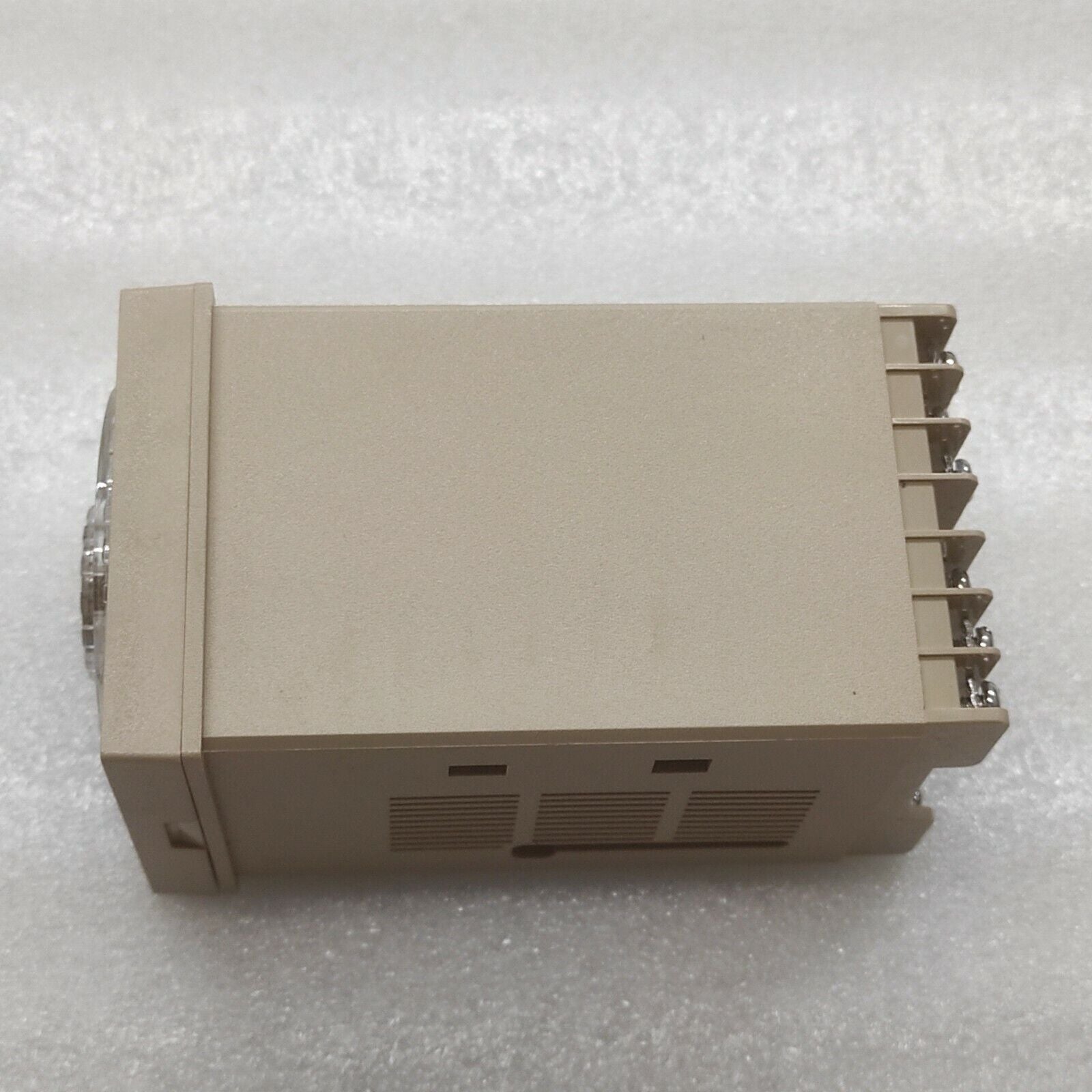 HANYOUNG HY-100_PPMNR05 TEMPERATURE CONTROLLER 0-200'C 110-220VAC