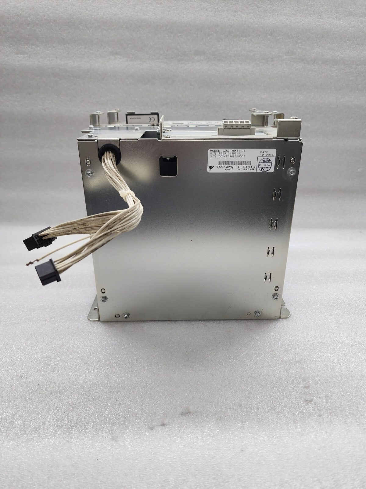 YASKAWA JZNC-YRK51-1E ROBOT CPU SERVO DRIVE R15517-306-5