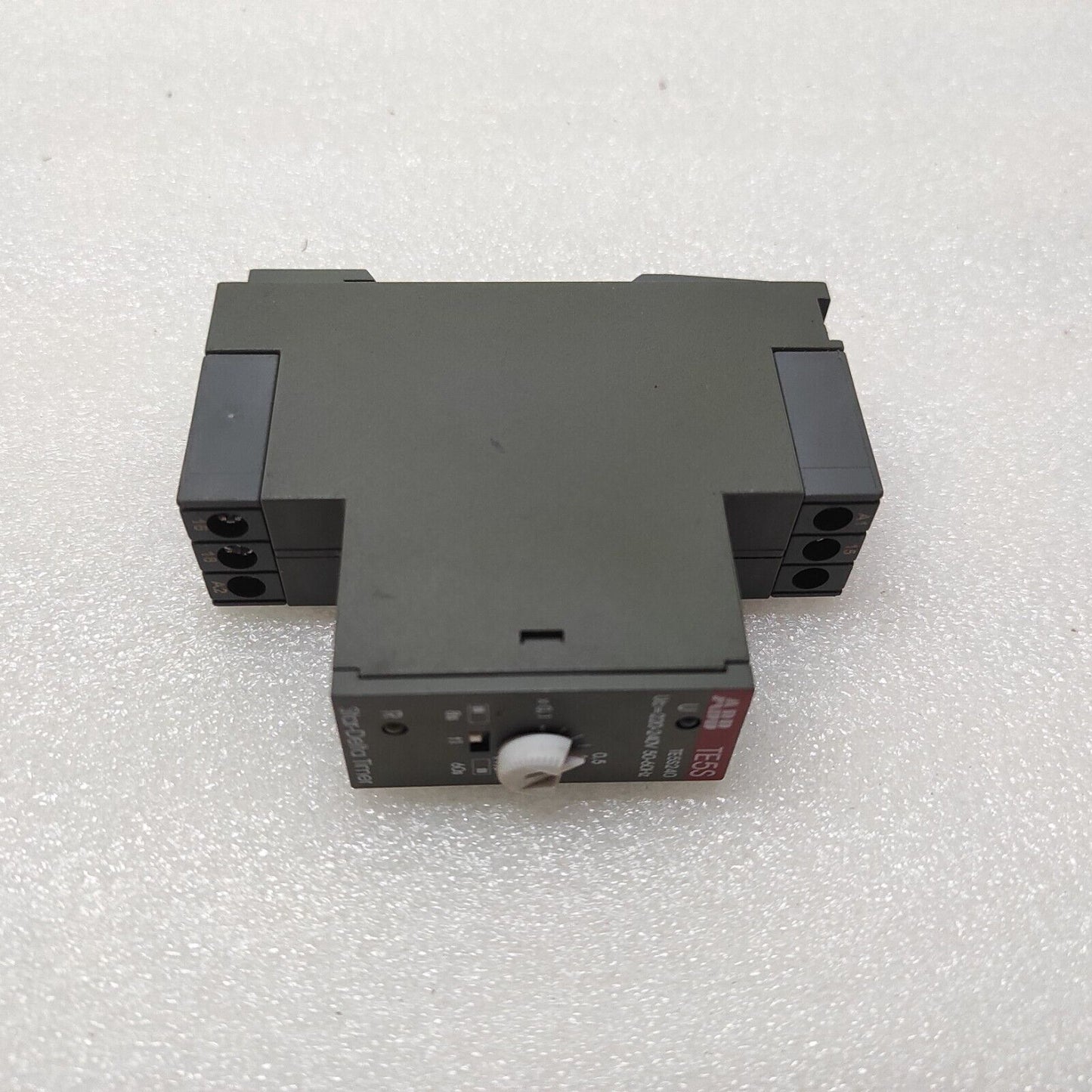 ABB TE5S STAR DELTA TIMER TE5S240 220-240VAC