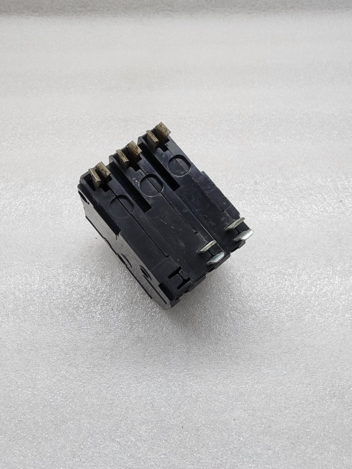 SQUARE D NE-2768 3-POLE CIRCUIT BREAKER 60A