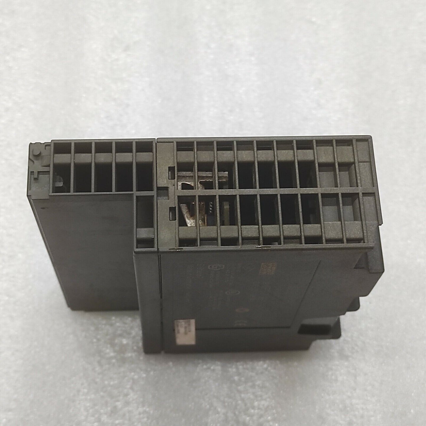 SIEMENS 6ES7 360-3AA01-0AA0 INTERFACE MODULE