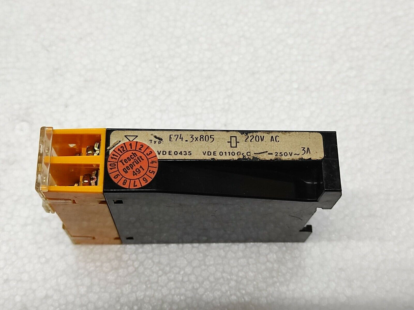 Tesch E74-3x805 Time Delay Relay 220V AC E74
