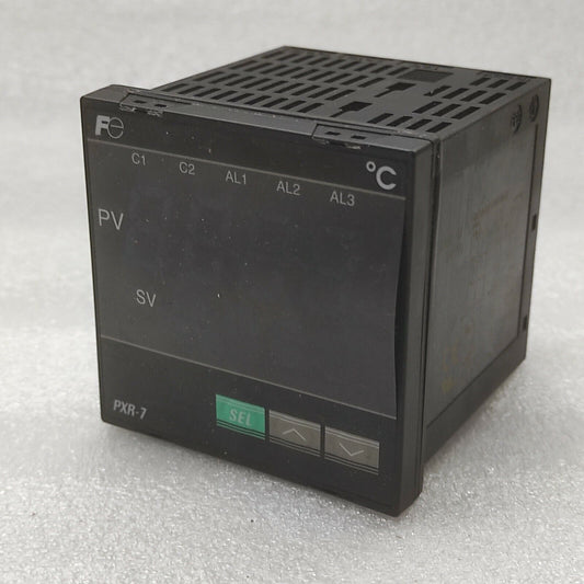 FUJI PXR7TAY1-FV000 DIGITAL TEMPERATURE CONTROLLER 100-240VAC