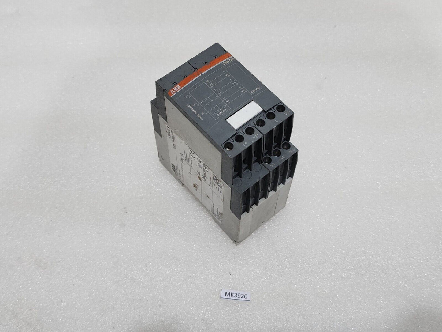 ABB 1SVR750669R9400 COUPLING UNIT CM-IVN.S RUST