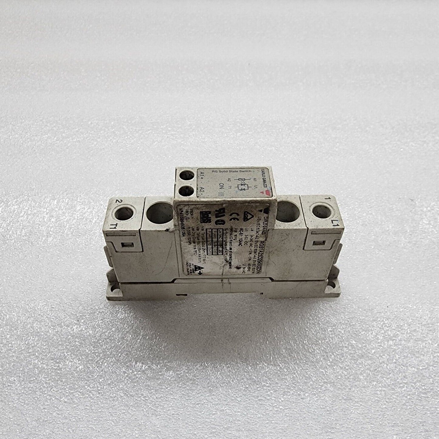 CARLO GAVAZZI RGS1A23D25KKEDIN SOLID STATE RELAY 24-240VAC/3-32VDC