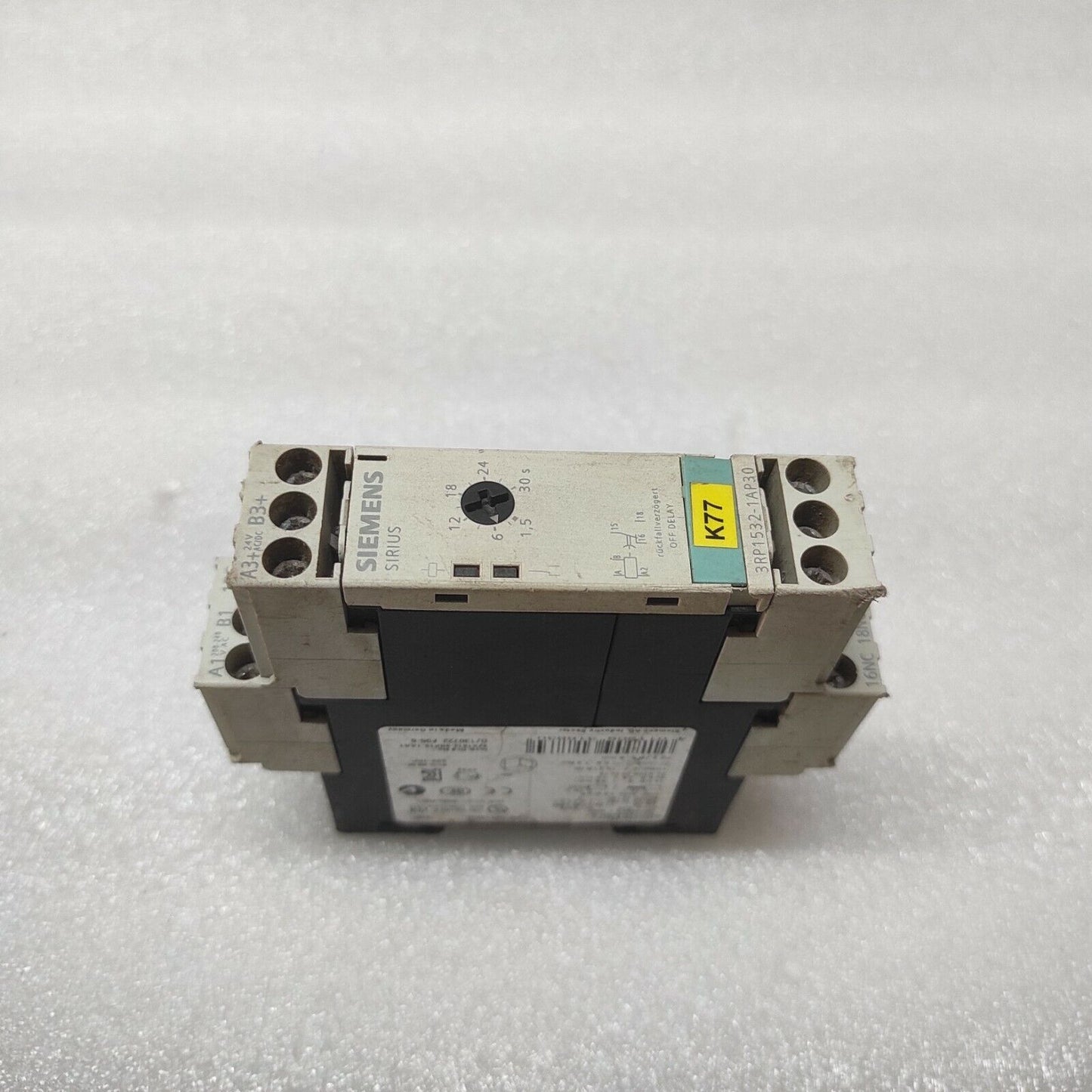 SIEMENS 3RP1532-1AP30 TIMER RELAY 24V