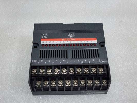 Idec PFJ-T162CU Transistor Output Module 