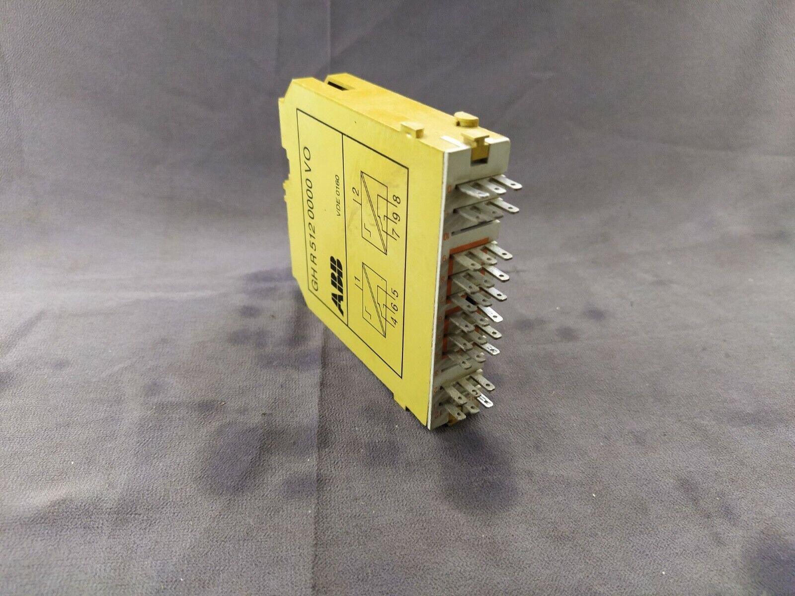 ABB GH R 512 0000 VO Relay Output Unit R51 VDE 0160 GHR5120000VO