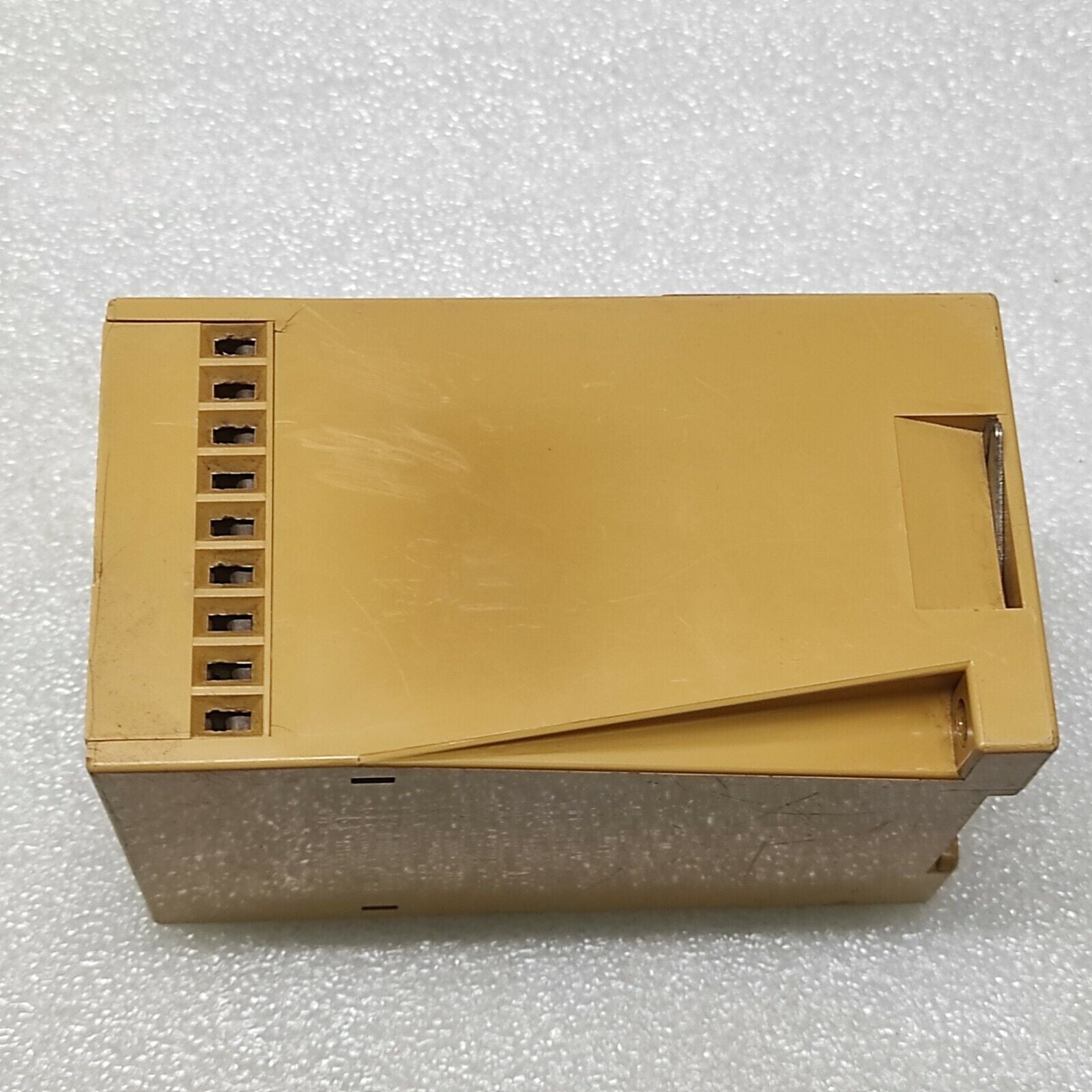 PEPPERL + FUCHS WE77/EX-2 SWITCH AMPLIFIER 129198 230VAC LOT OF 2 UNIT