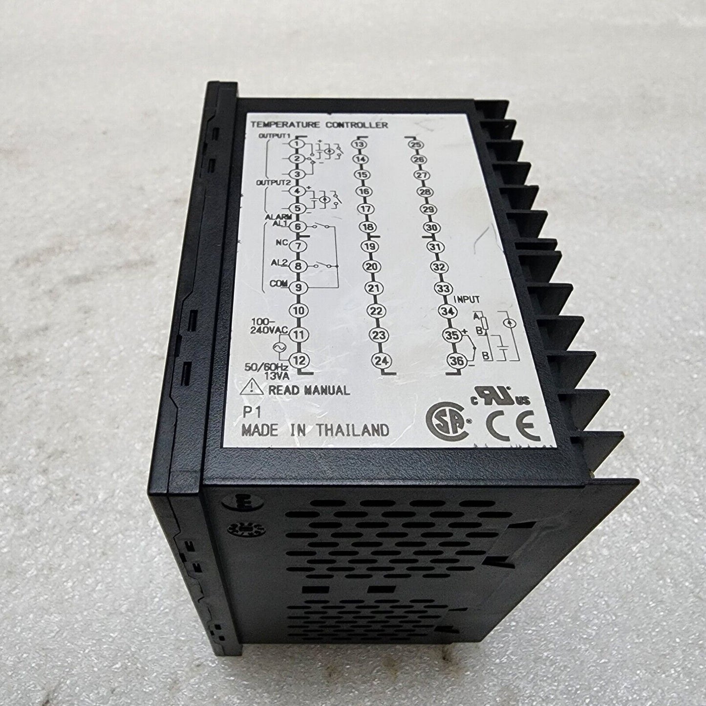 FUJI ELECTRIC PXF9AEY2-0V100 TEMPERATURE CONTROLLER 100-240VAC