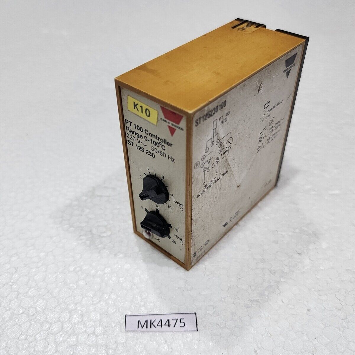 CARLO GAVAZZI ST125230 PT100 CONTROLLER 230V 0-100’C