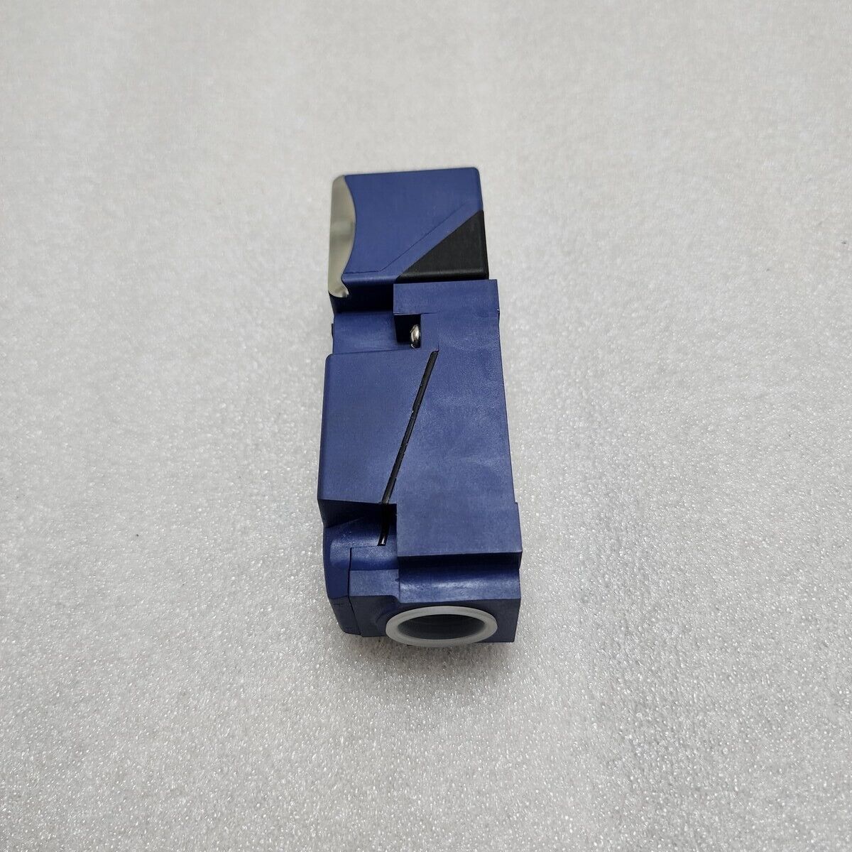 TELEMECANIQUE XS7C4A1MPG13 INDUCTIVE PROXIMITY SWITCH SENSOR 24-240V AC/DC