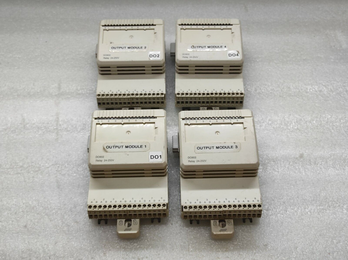 ABB DO802 3BSE022364R1 DIGITAL OUTPUT RELAY