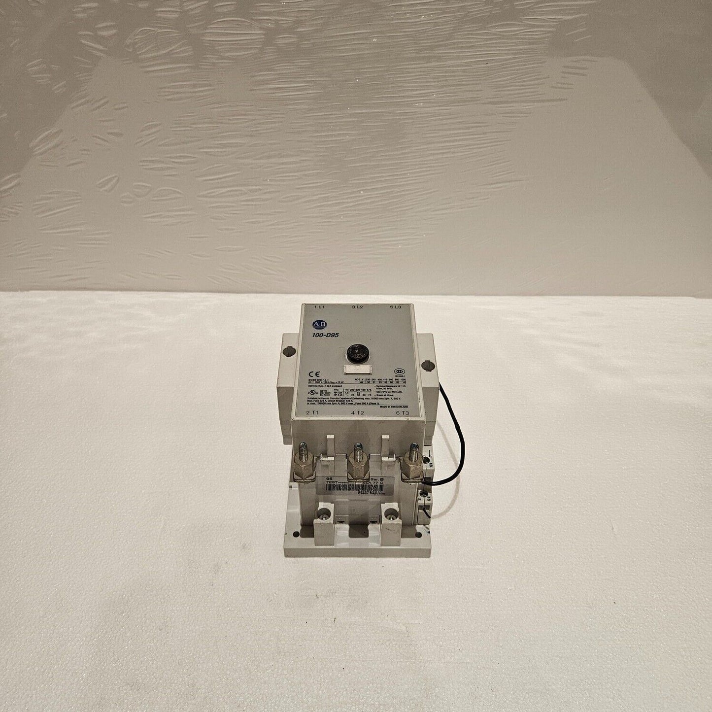 ALLEN BRADLEY CAT 100-D95 3-POLE MAGNETIC CONTACTOR 160A COIL VOLTAGE 24VDC