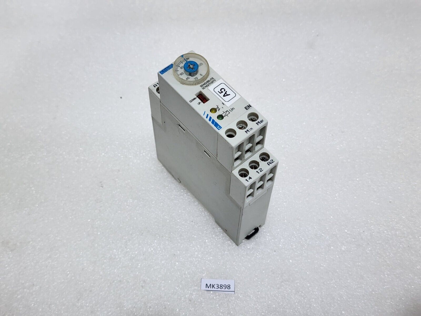 CROUZET 84870004 LIQUID LEVEL CONTROLLER 230VAC