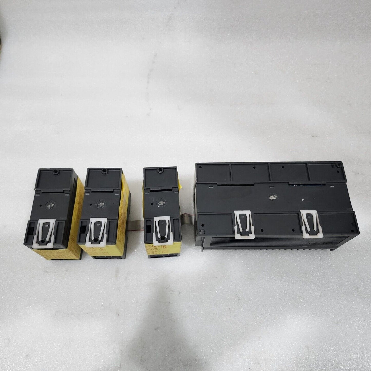 FUJI ELECTRIC WSZ-60MAR2-D34 PLC 24 VDC WSZ-8X