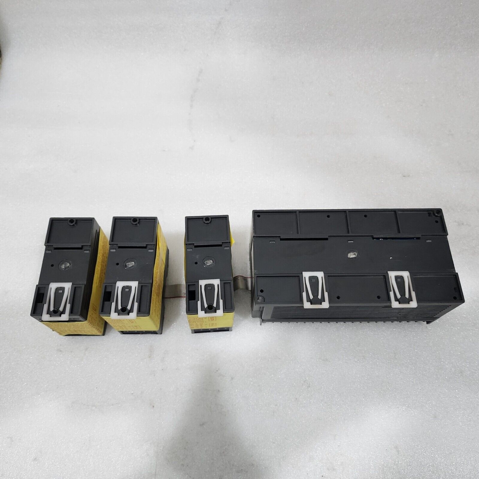 FUJI ELECTRIC WSZ-60MAR2-D34 PLC 24 VDC WSZ-8X